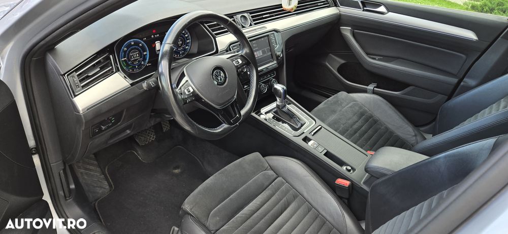 Volkswagen Passat - 7