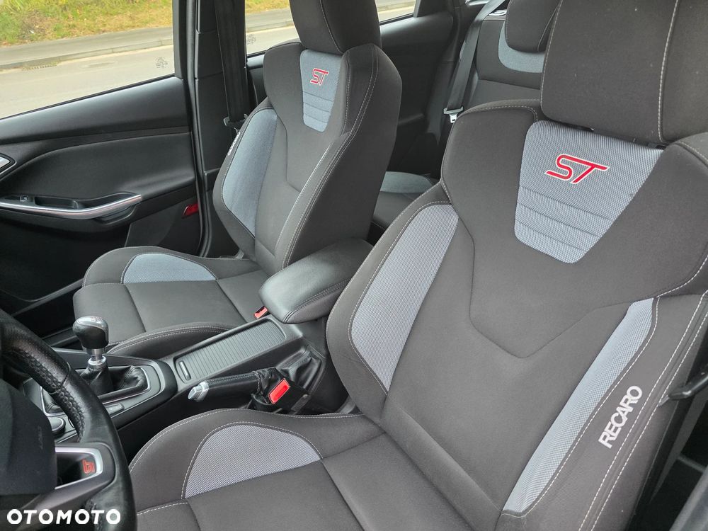 Ford Focus 2.0 TDCi ST - 22