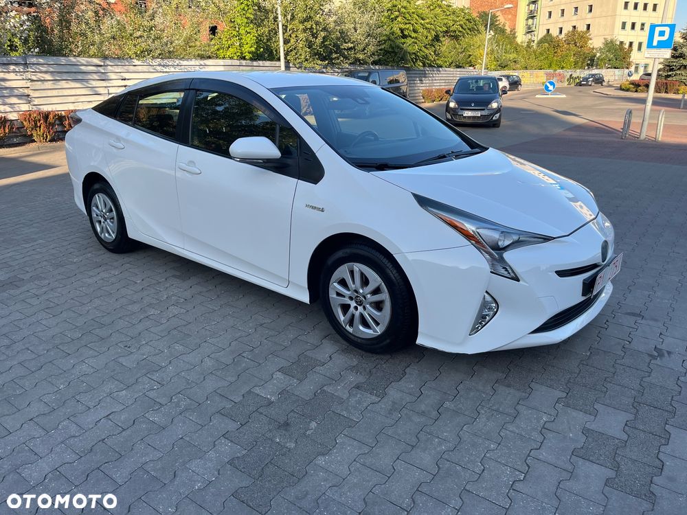 Toyota Prius (Hybrid) Comfort - 4