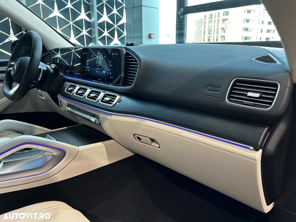 Mercedes-Benz GLS - 11