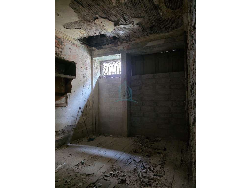 Prédio para Reabilitação na Baixa - Grande imagem: 4/60