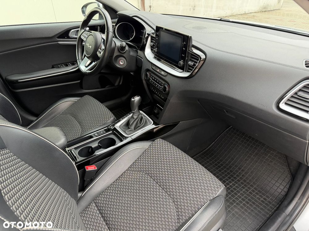 Kia Ceed 1.5 T-GDI L - 10