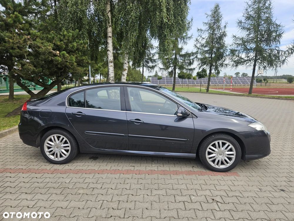 Renault Laguna ver-1-4-turbo-ecoflex-start-stop-edition - 4