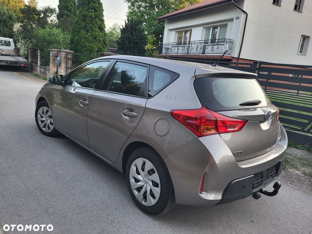Toyota Auris 1.33 VVT-i Classic - 14