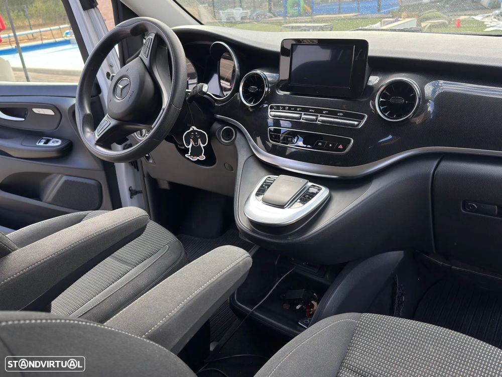 Mercedes-Benz V 220 - 4