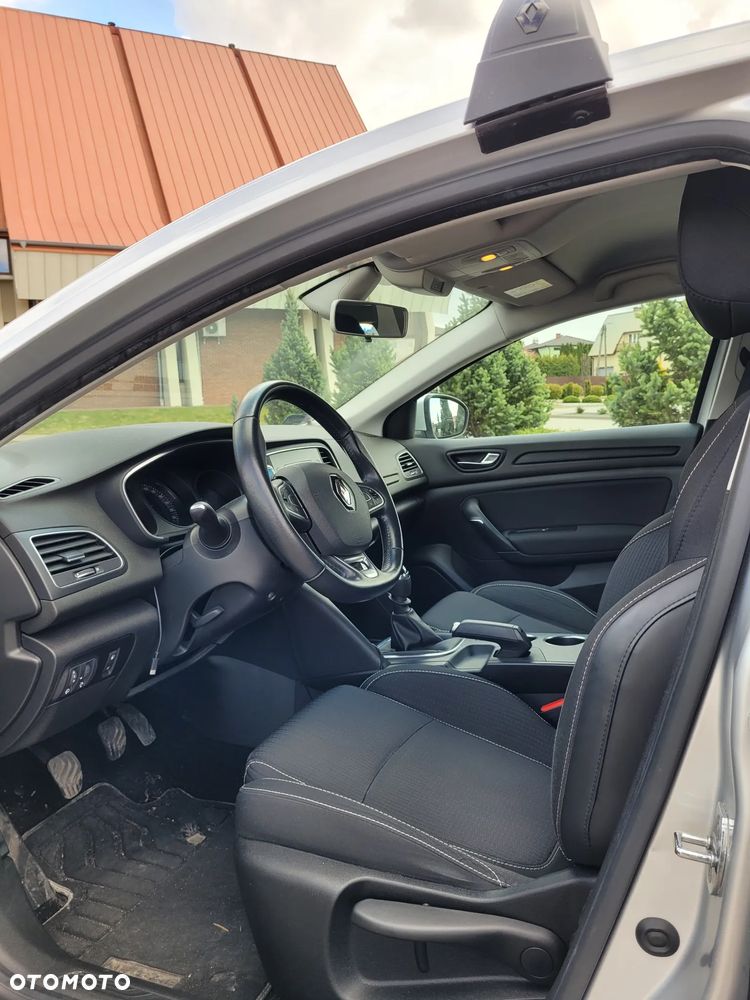 Renault Megane 1.6 SCe Zen - 19