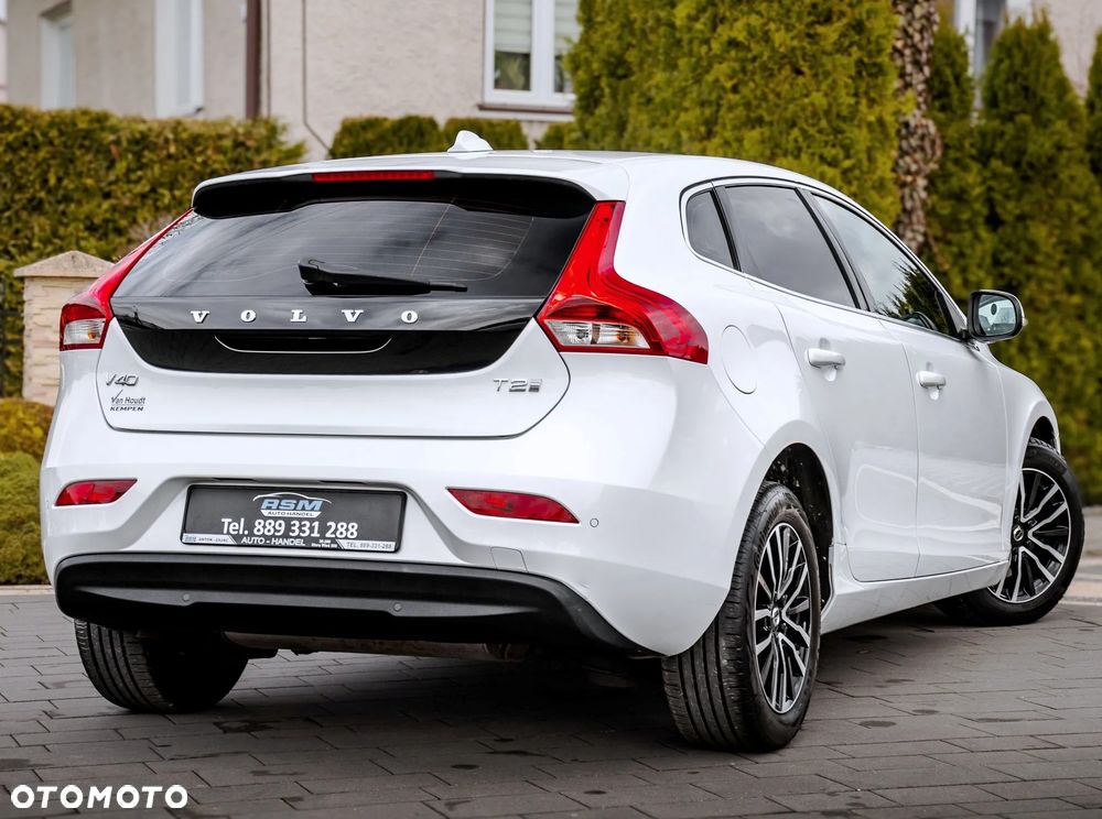 Volvo V40 T2 Inscription - 9