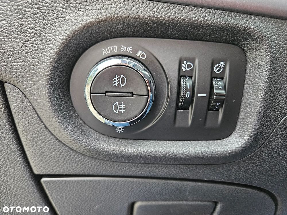 Opel Astra 1.4 T Enjoy - 31