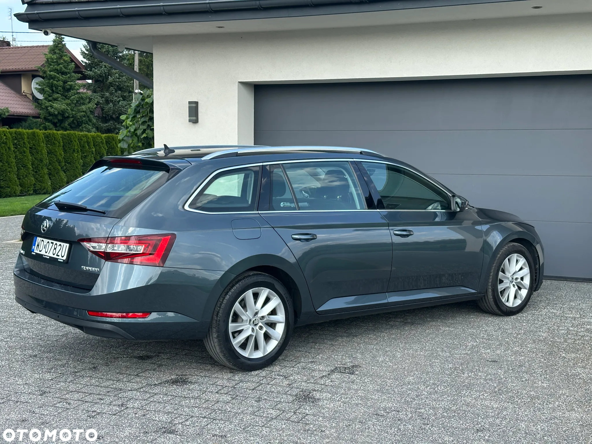 Skoda Superb 2.0 TDI SCR Style DSG - 8