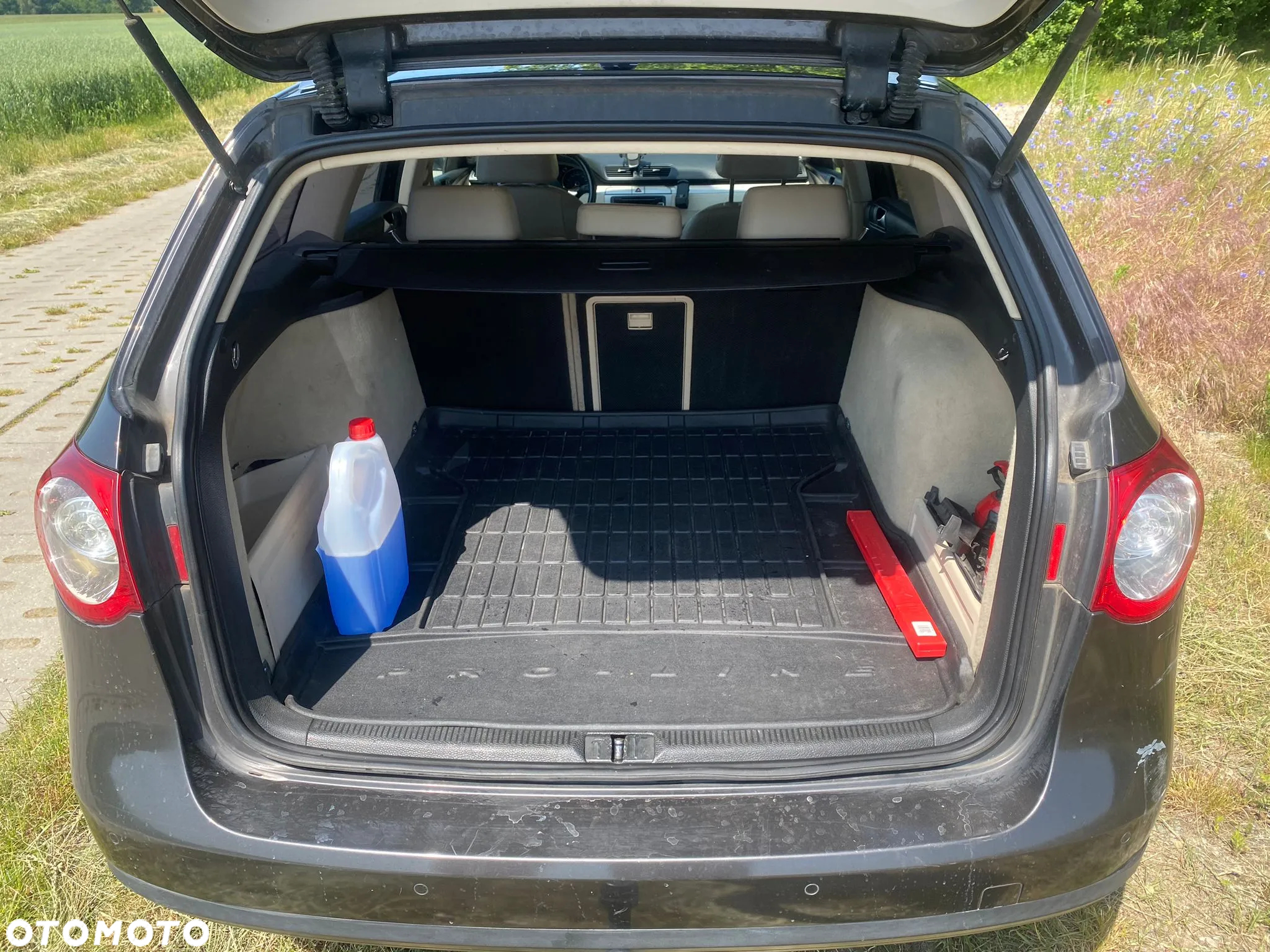 Volkswagen Passat - 13