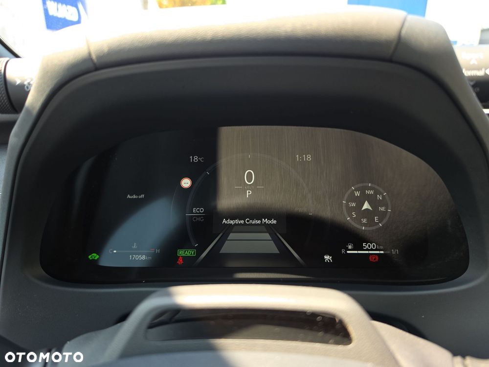 Lexus UX 300h Business - 16