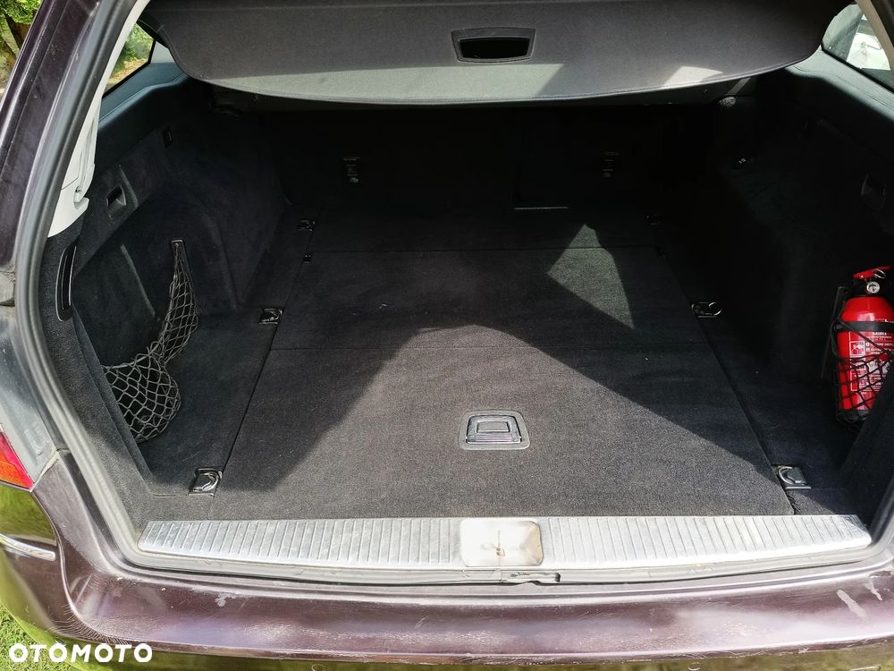 Mercedes-Benz Klasa E 220 CDI DPF BlueEFFICIENCY Automatik Avantgarde - 16