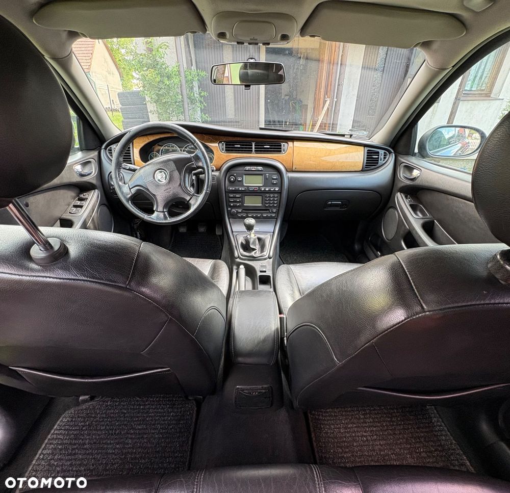 Jaguar X-Type 2.5 Entry/Classic - 10