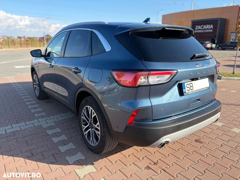 FORD Kuga 2023 — imagine 4