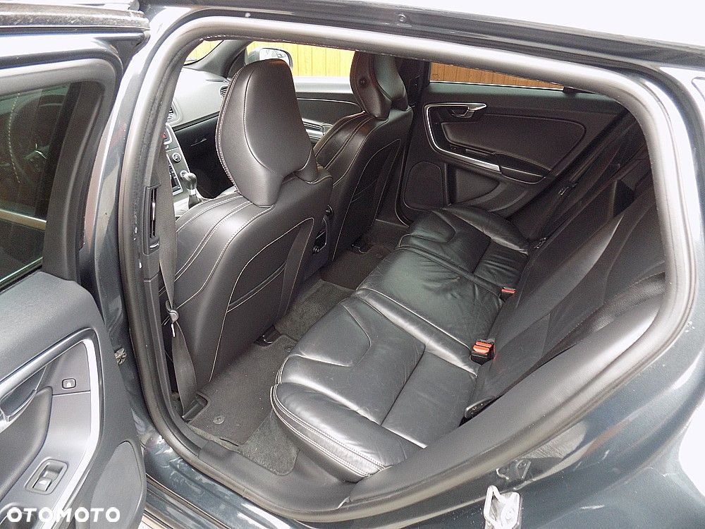 Volvo V60 Cross Country D3 Kinetic - 6