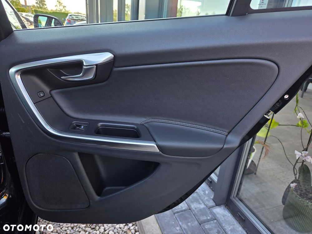 Volvo V60 D3 Geartronic Business Edition - 12
