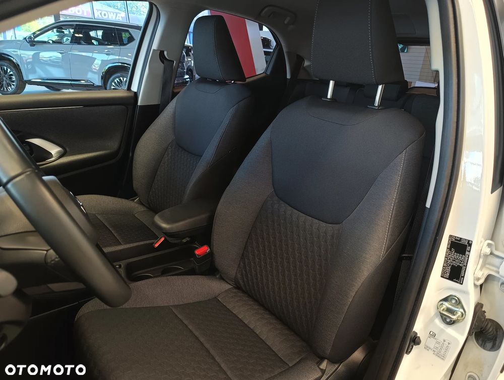 Toyota Yaris - 10