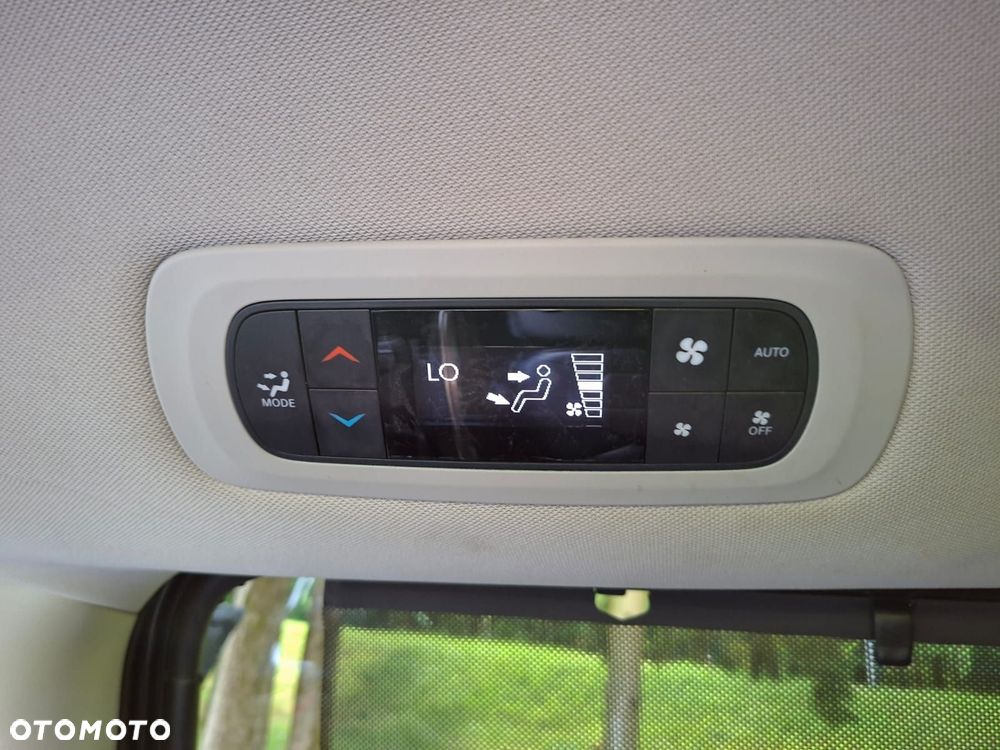 Chrysler Pacifica - 17