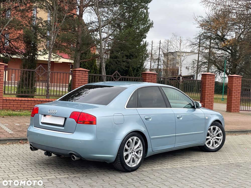 Audi A4 Limousine - 2