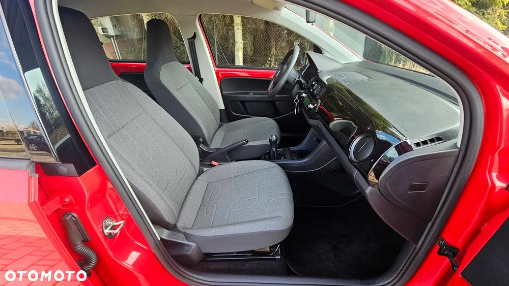 Volkswagen up! move - 15