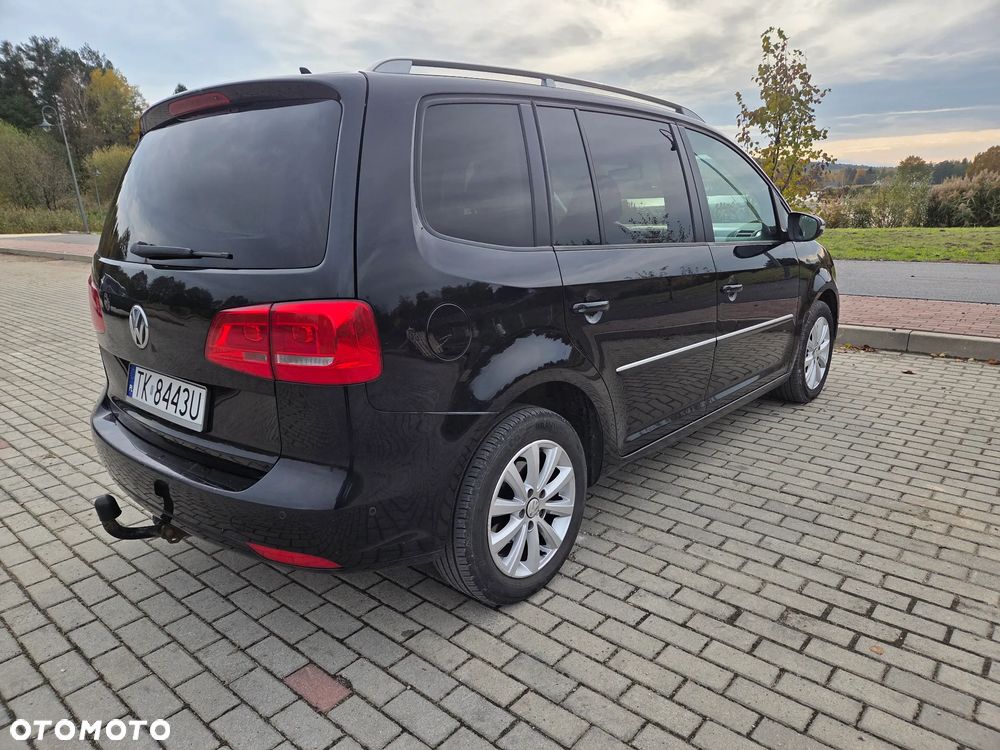 Volkswagen Touran 2012 photo 3