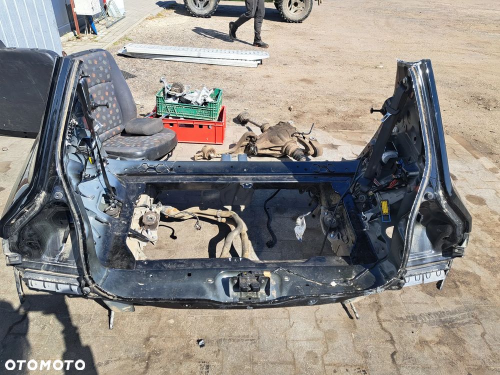 BŁOTNIK LEWY PRAWY TYŁ PAS Z WANNĄ WANNA RENAULT TWINGO III - 2