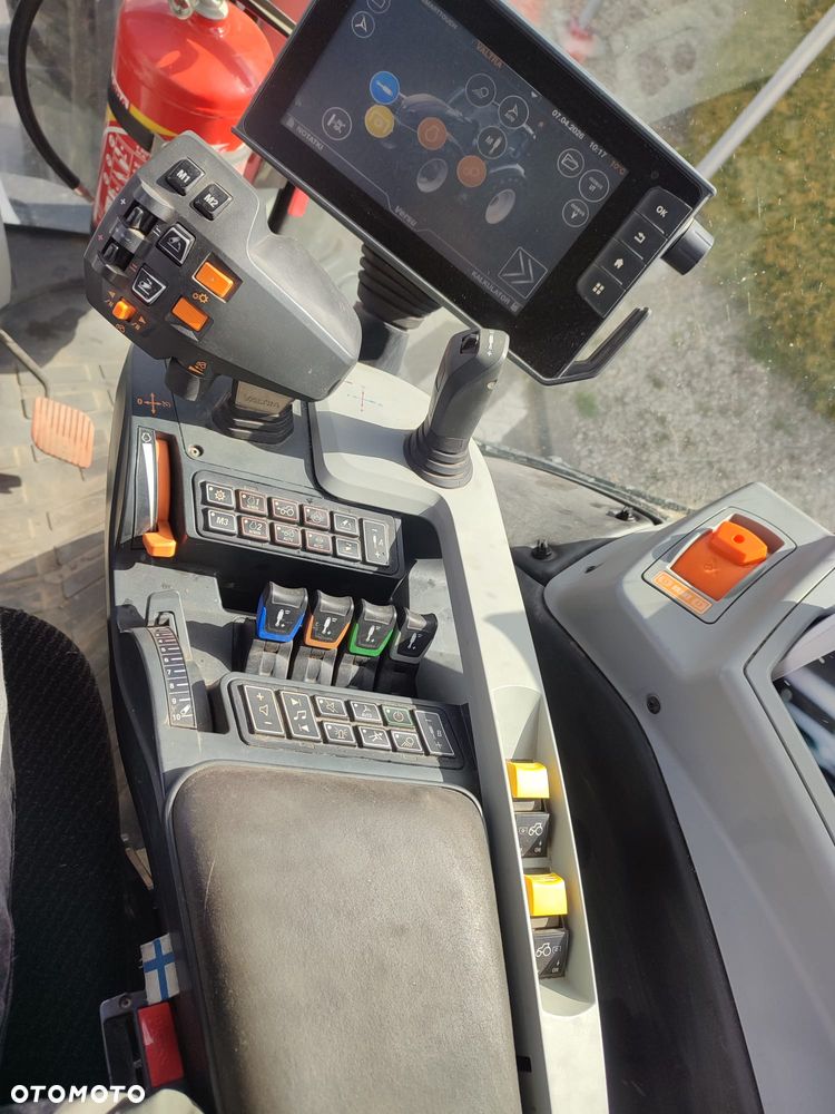 Valtra T214 Versu - 12