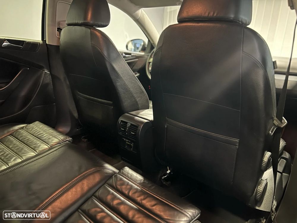 VW Passat 2.0 TDI Highline - 20