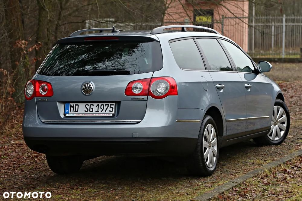 Volkswagen Passat Variant 1.9 TDI Individual Chrom dunkel - 13