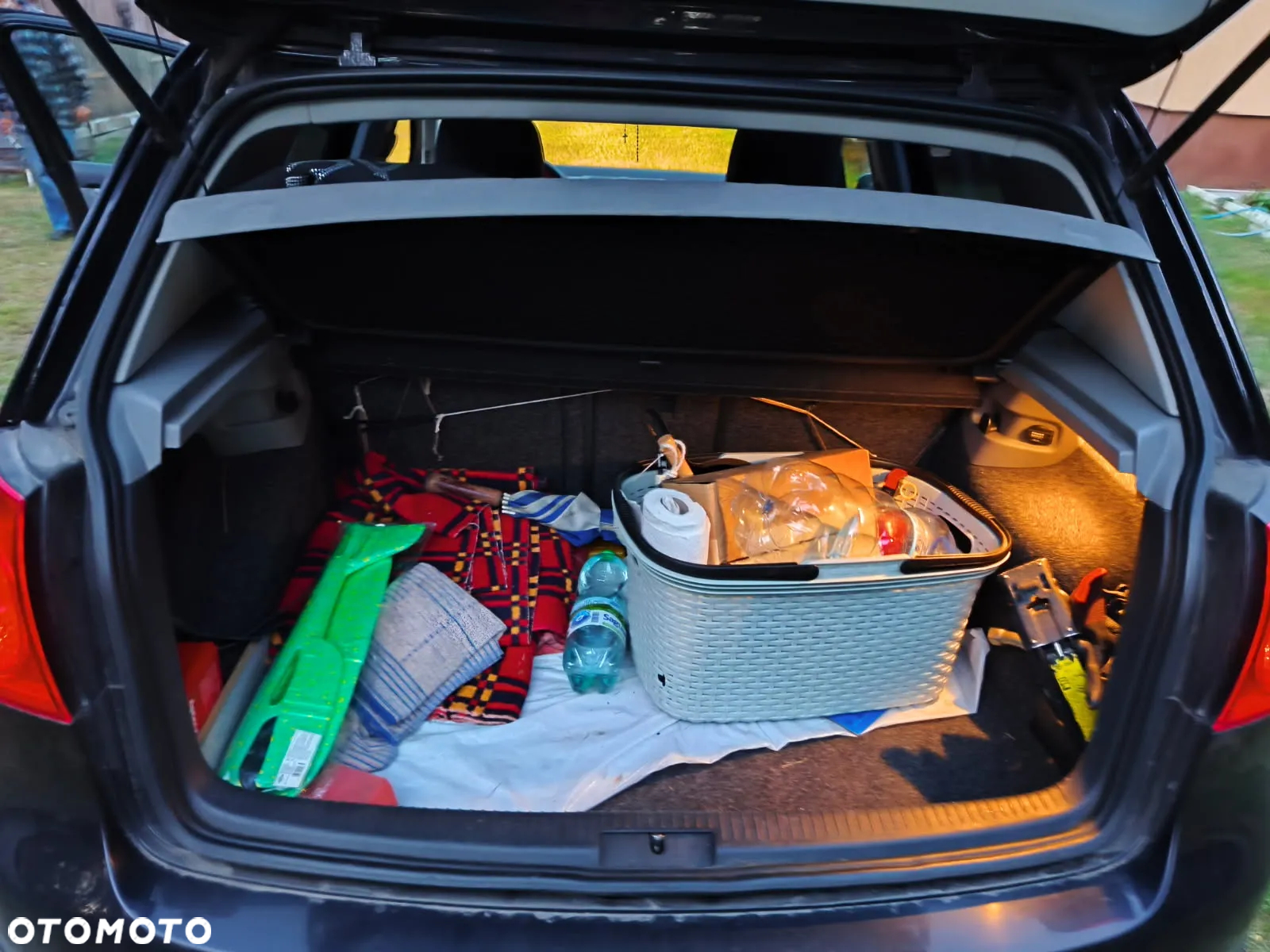 Volkswagen Golf - 6