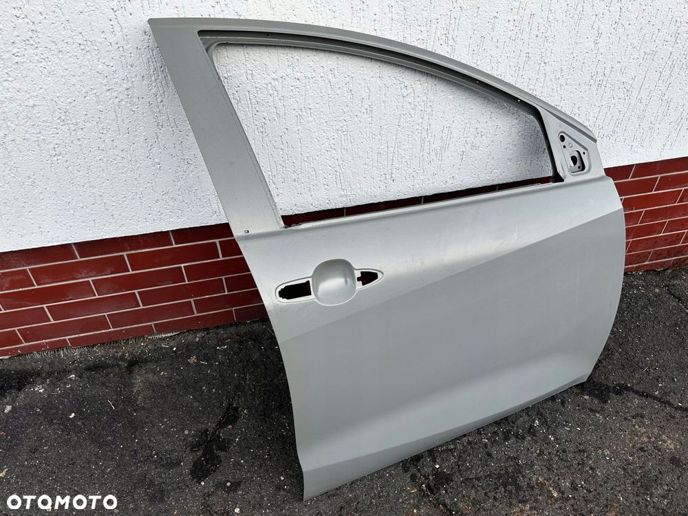 drzwi przód prawe toyota yaris iv 20- - 3