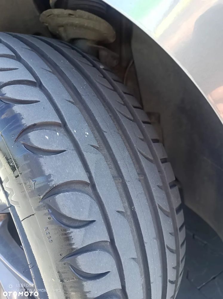 Volkswagen Passat - 11