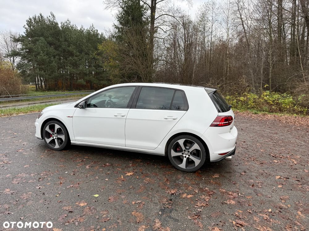 Volkswagen Golf GTI BlueMotion Technology - 4