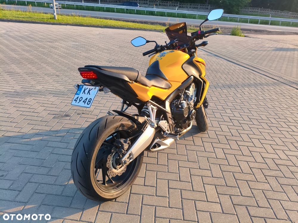 Honda CB - 1