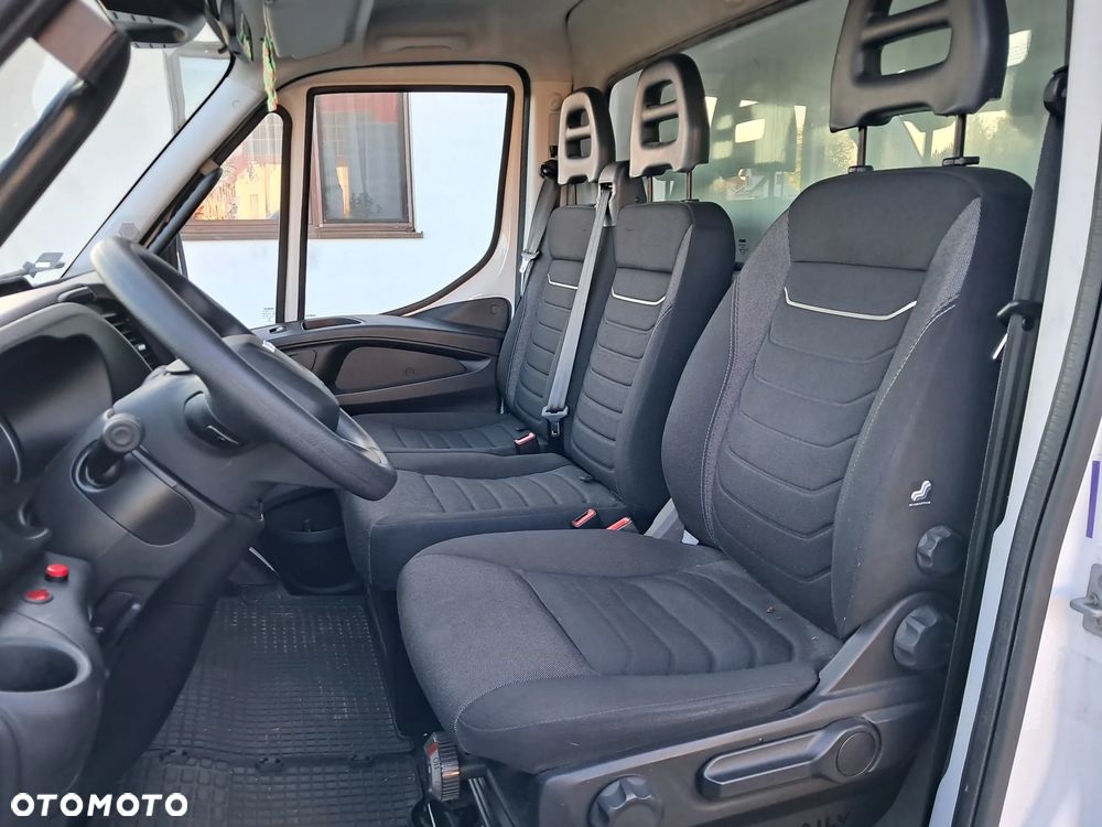 Iveco Daily 72C180 Kontener + Winda 1 Tona Salon Polska - 9