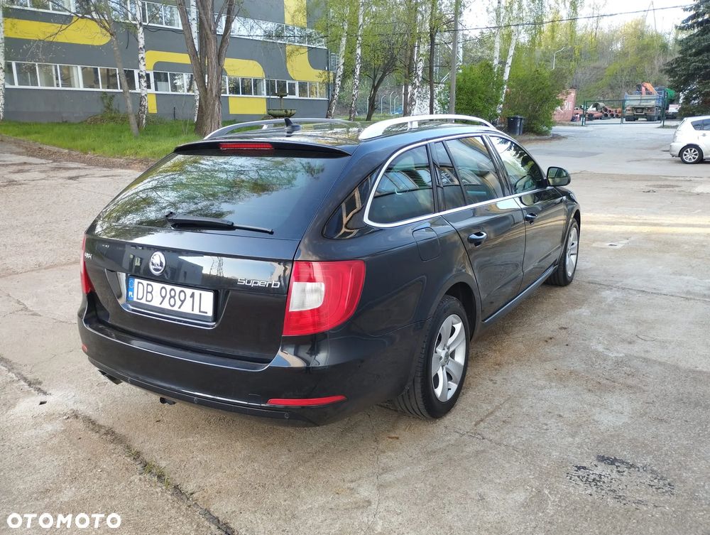 Skoda Superb 2.0 TDI 4x4 Ambition - 8