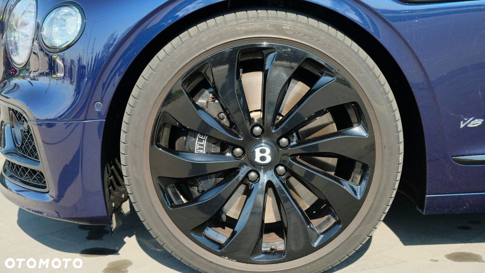 Bentley Flying Spur - 4