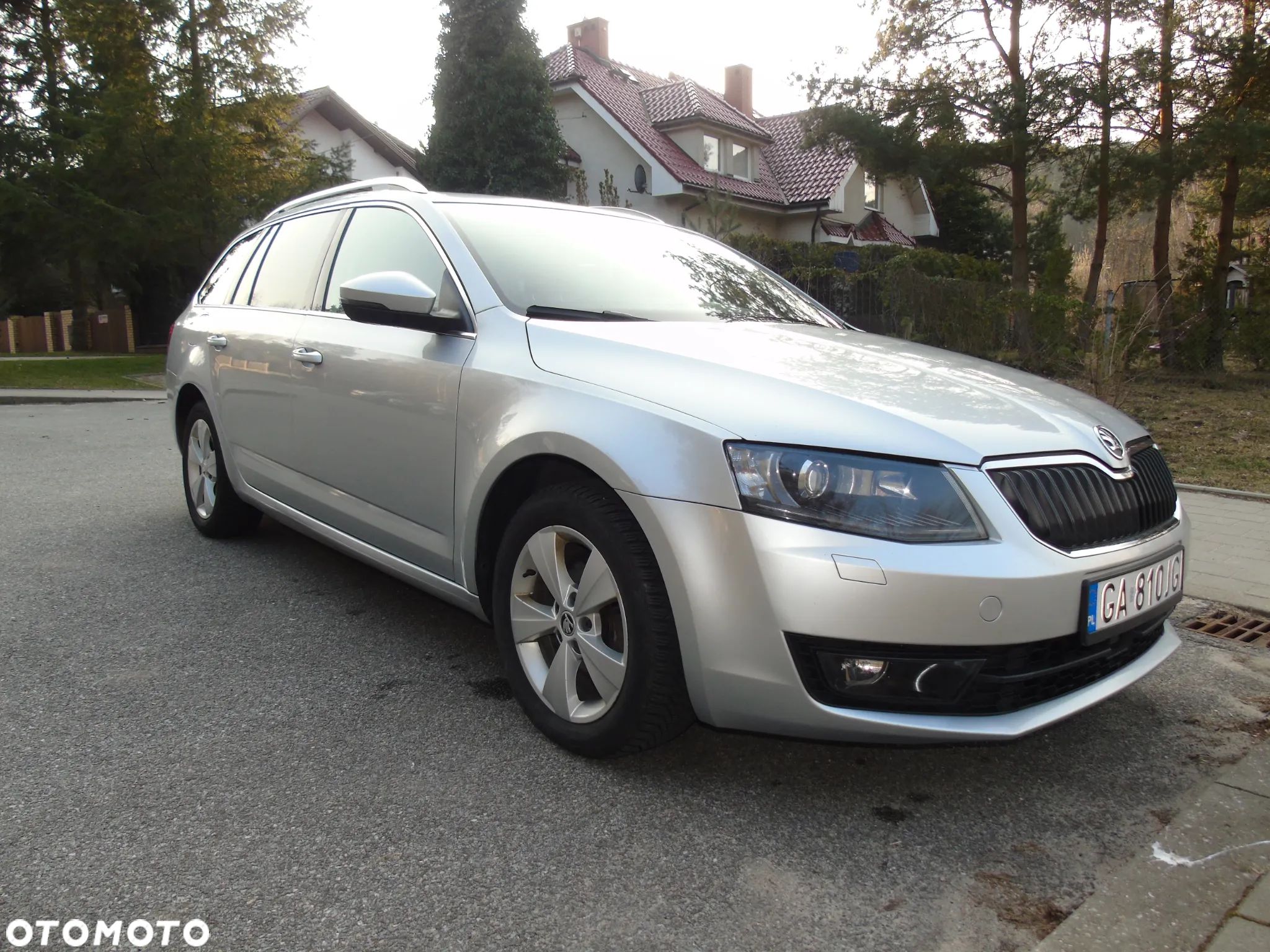 Skoda Octavia Combi 1.6 TDI DPF DSG Active - 1