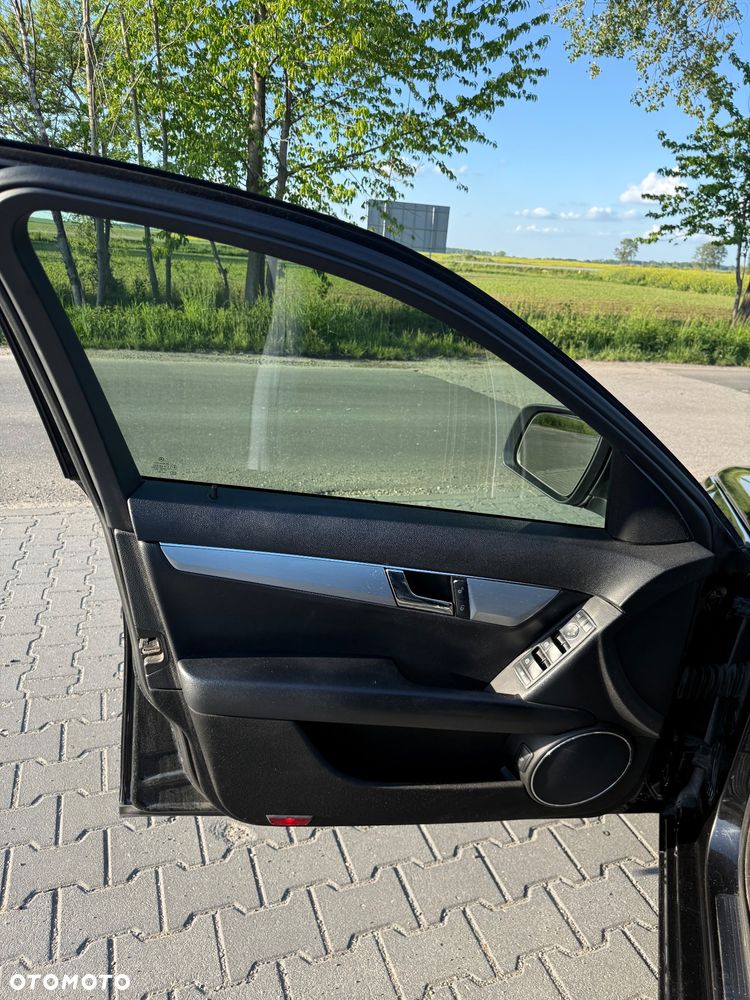 Mercedes-Benz Klasa C 220 CDI Avantgarde - 12