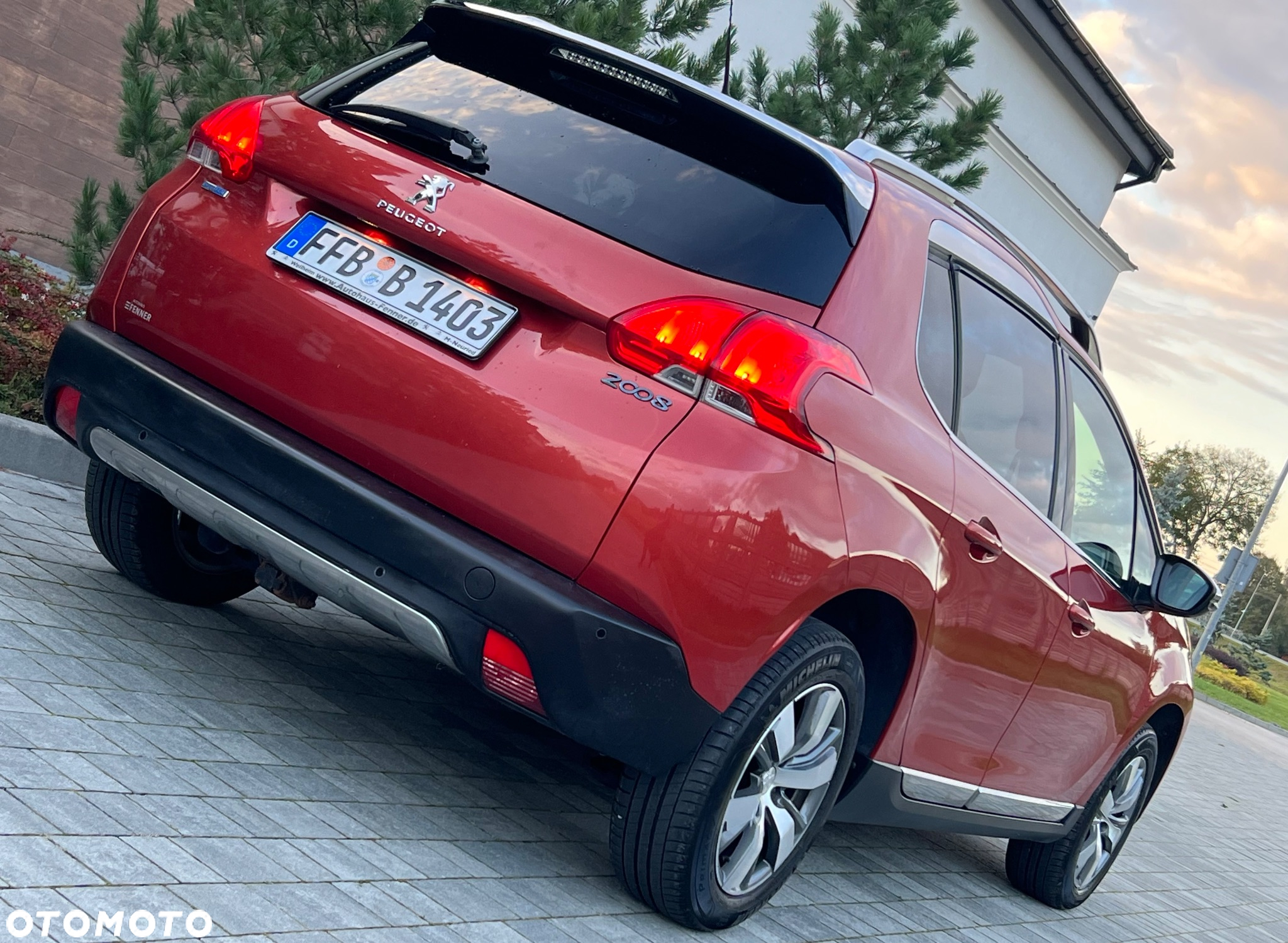 Peugeot 2008 BlueHDi FAP 120 STOP & START Allure - 4