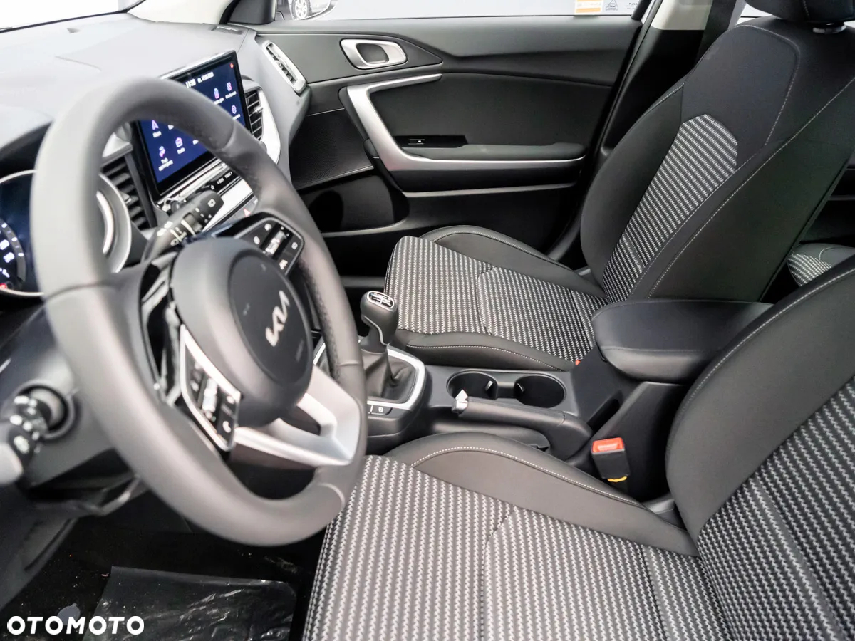 Kia Ceed 1.5 T-GDI M - 20
