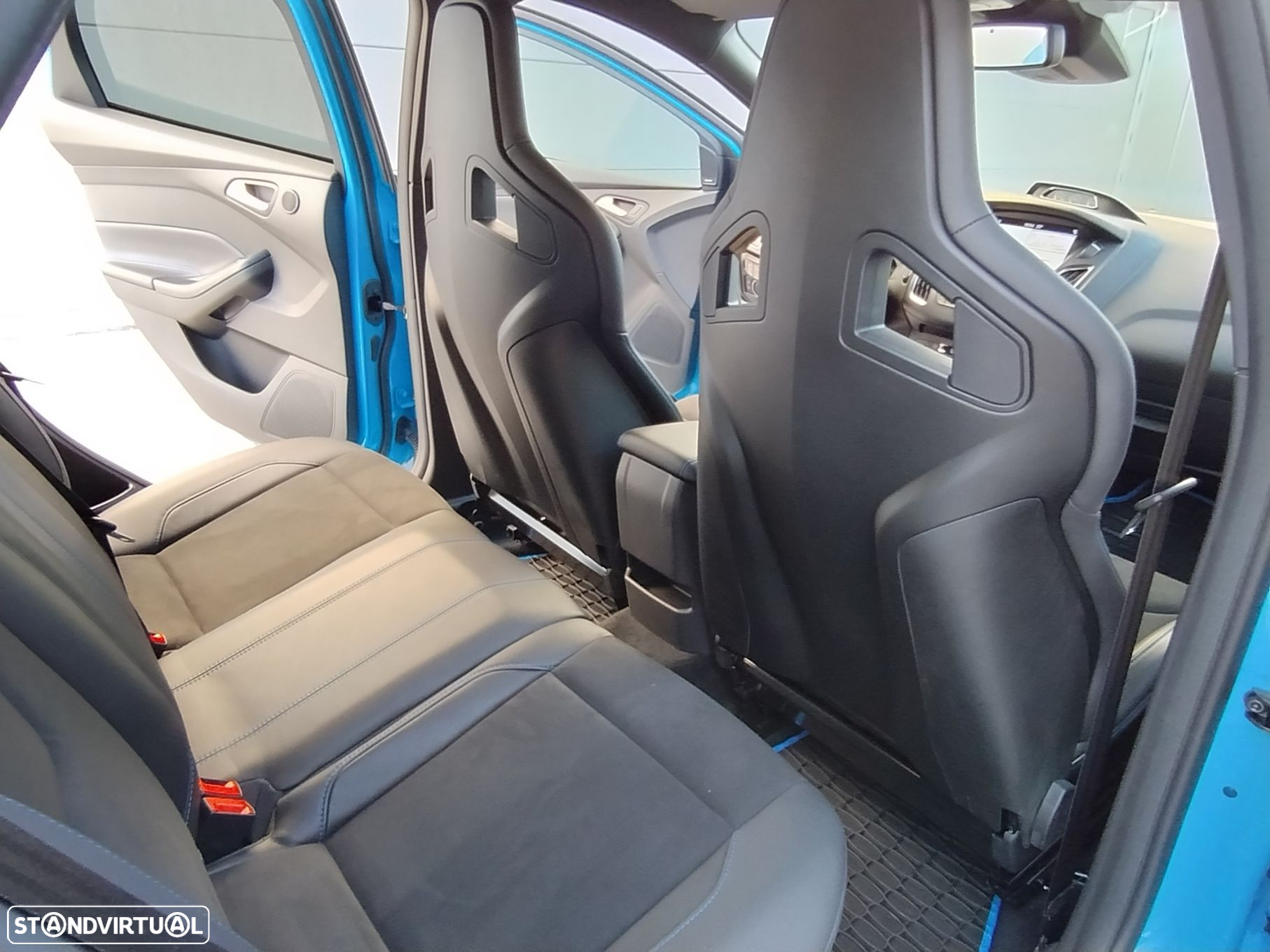Ford Focus 2.3 EcoBoost RS - 28