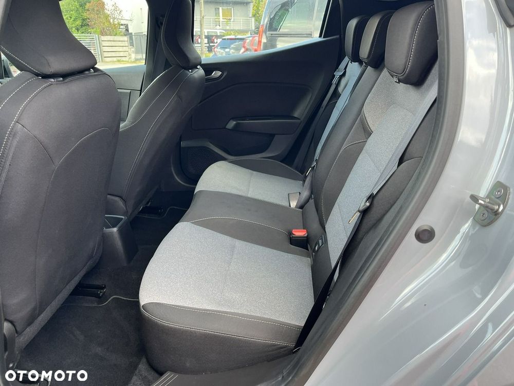 Renault Clio - 30