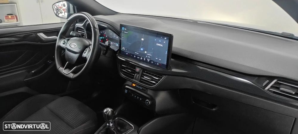 Ford Focus 1.0 EcoBoost MHEV ST-Line - 24