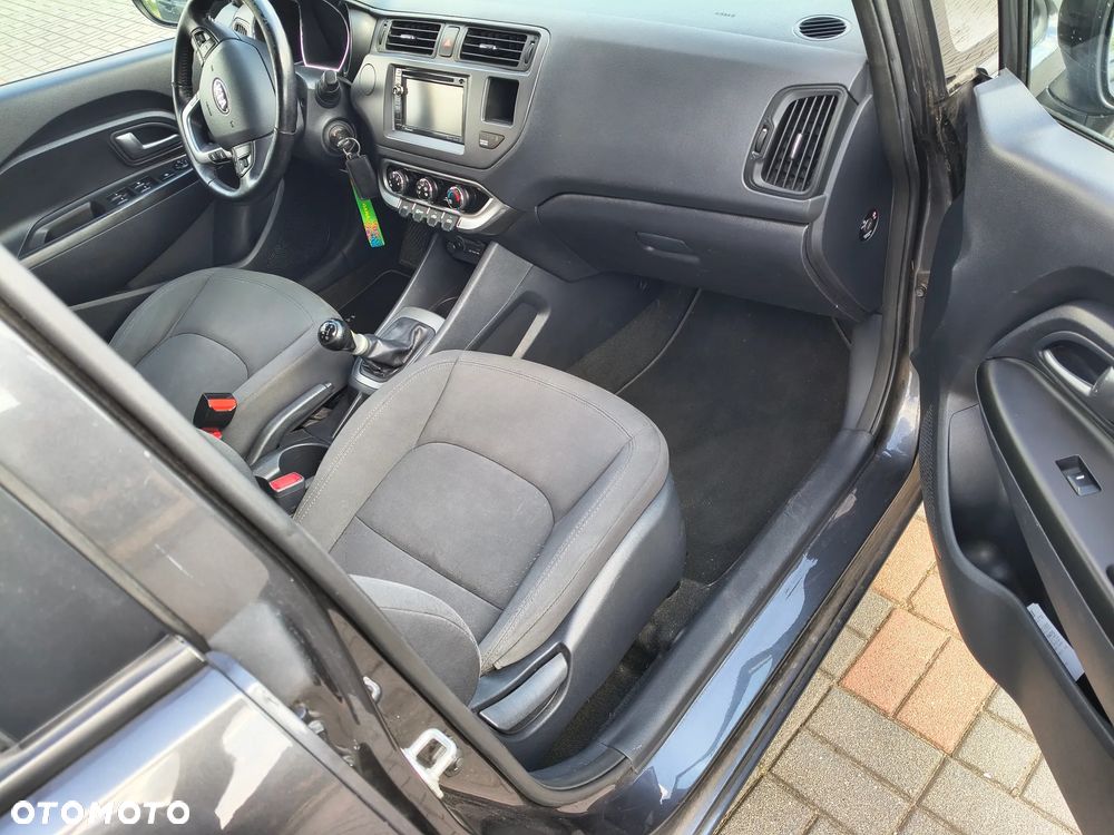 Kia Rio 1.2 L - 13