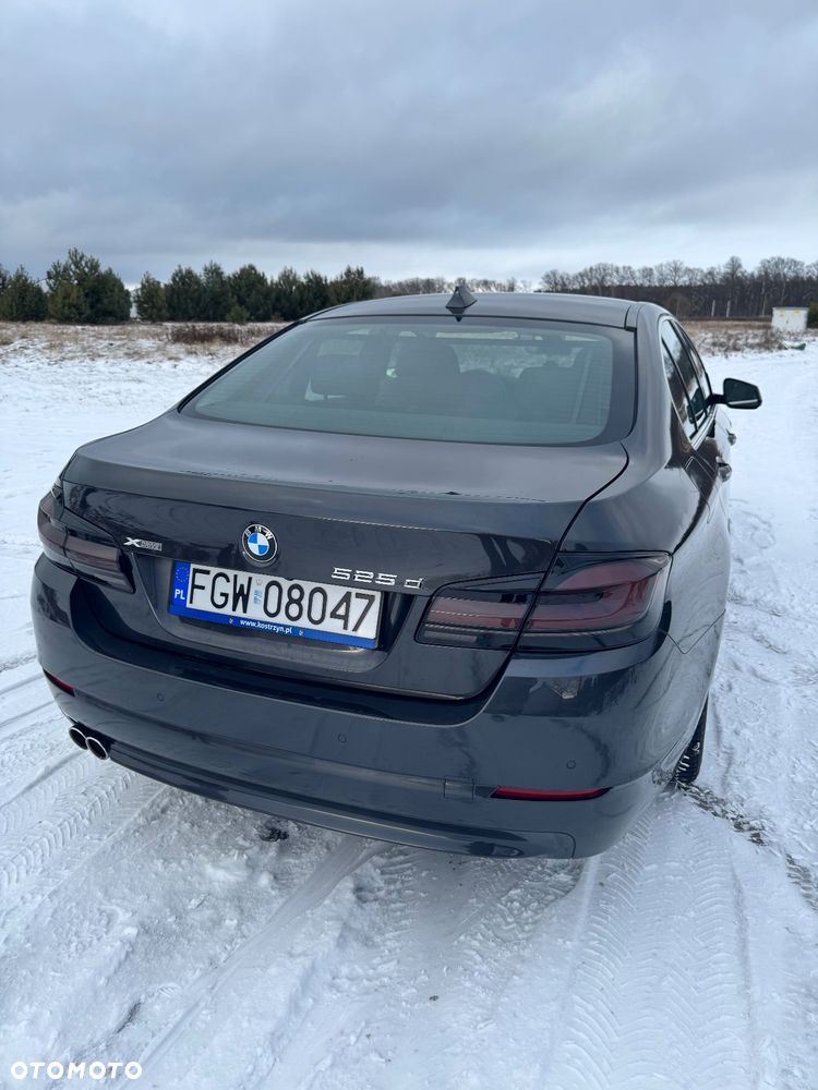 BMW Seria 5 525d xDrive Modern Line - 21
