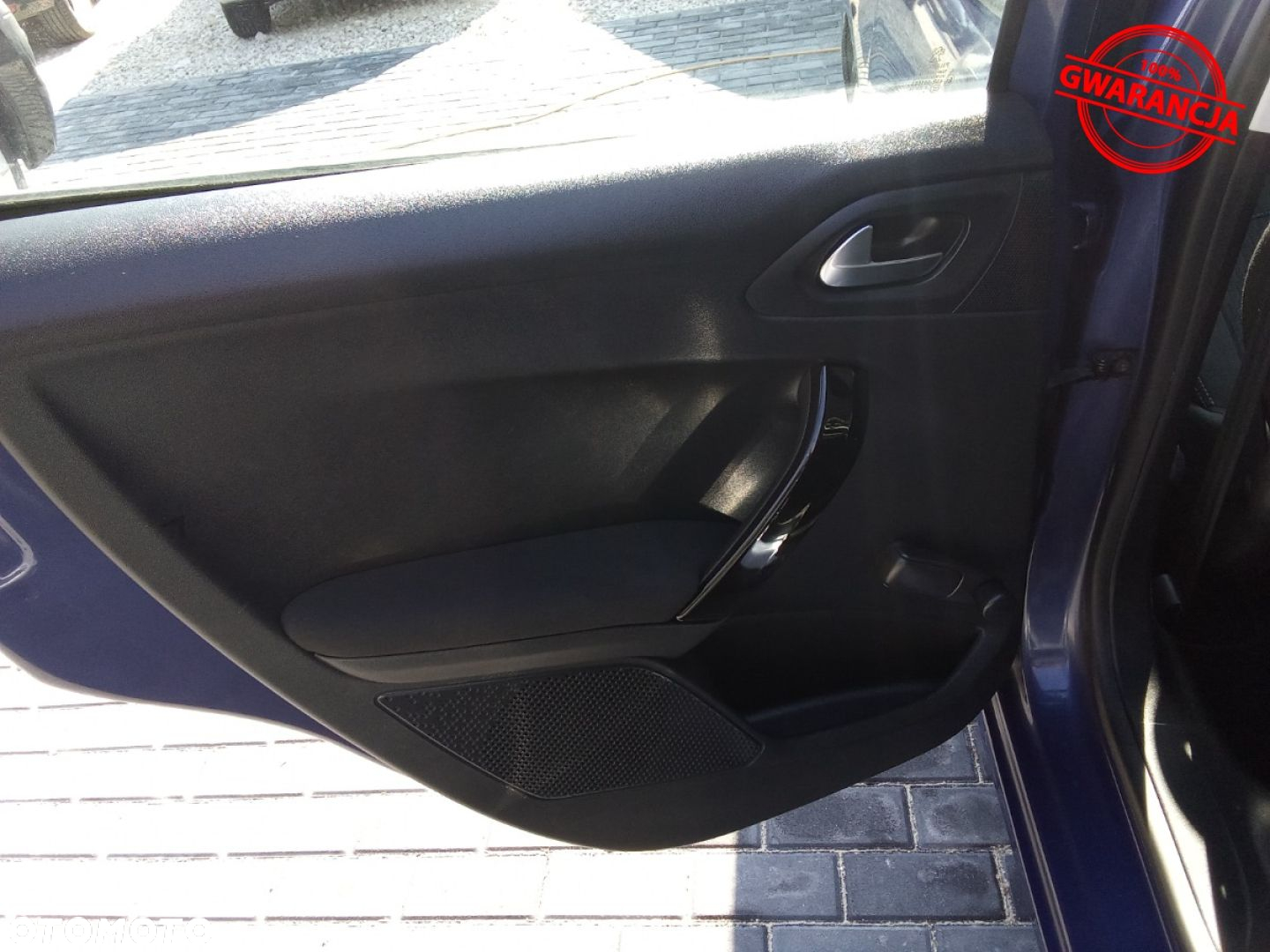 Peugeot 208 - 35