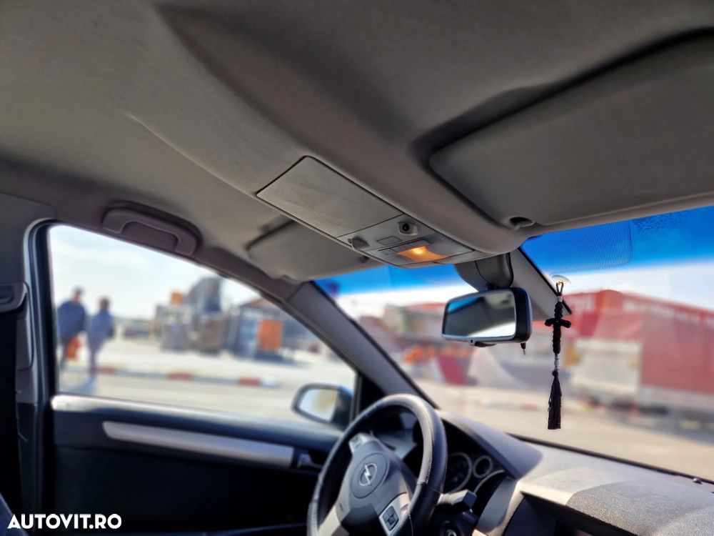 Opel Astra 1.6 Enjoy - 9