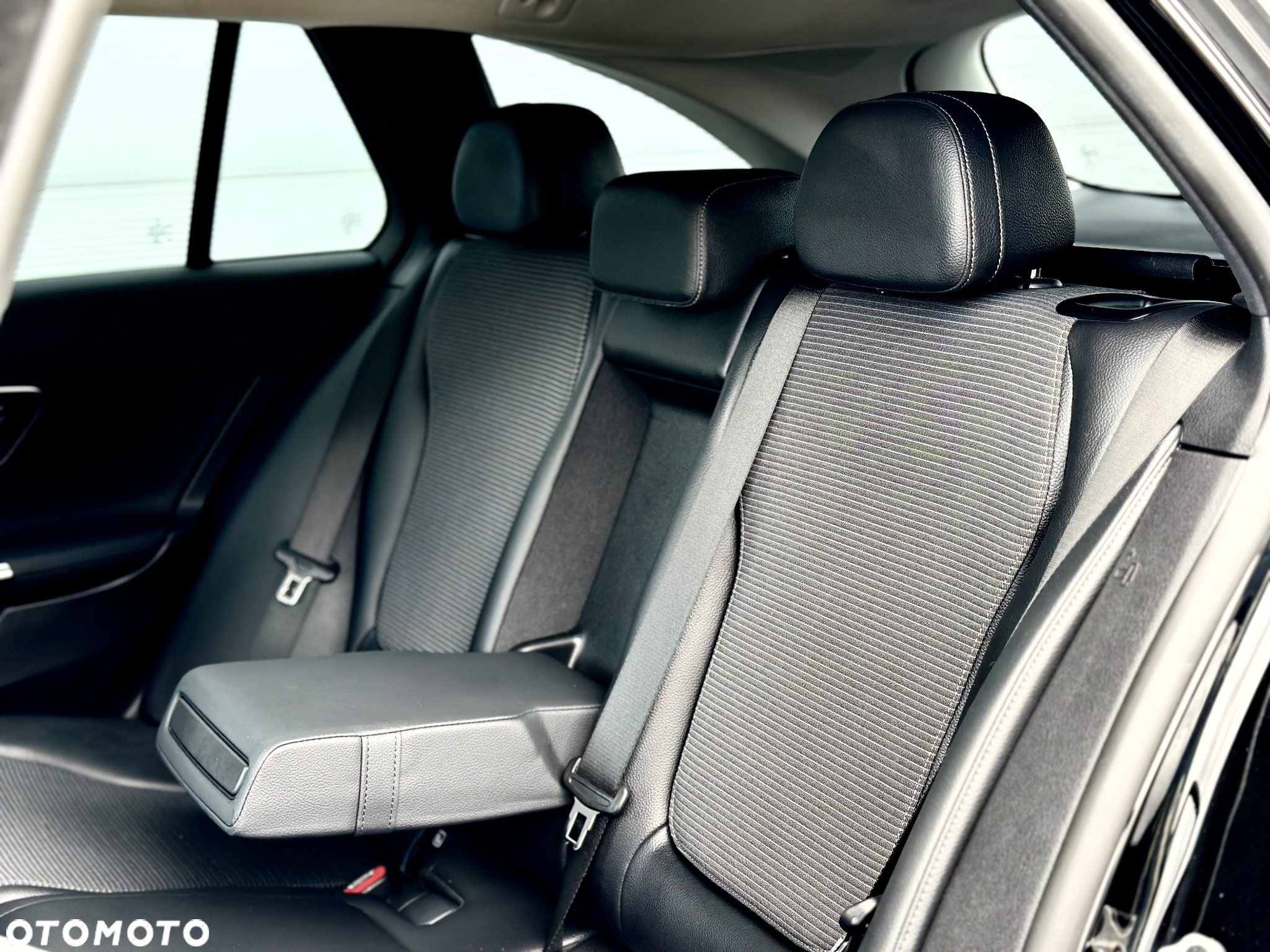 Mercedes-Benz Klasa C 220 d T 9G-TRONIC Avantgarde - 27