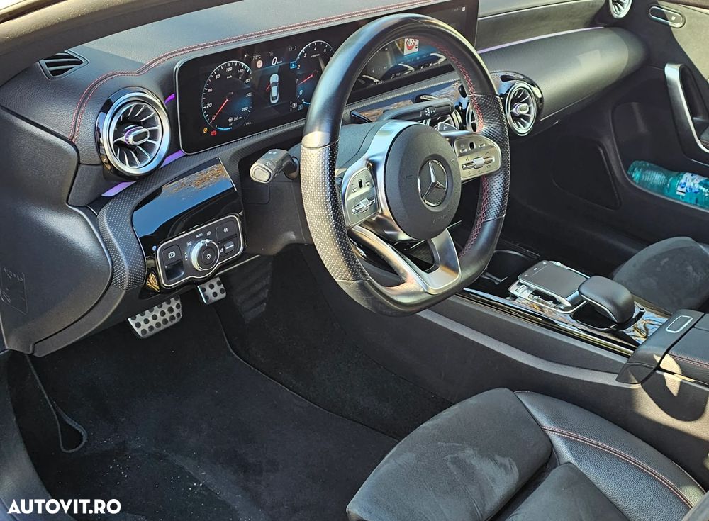 Mercedes-Benz CLA 220 Shooting Brake 7G-DCT AMG Line - 13